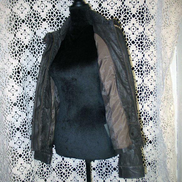 Danier woman's  Summer/Fall chocolate brown leather jacket L0021 - Picture 3 of 3